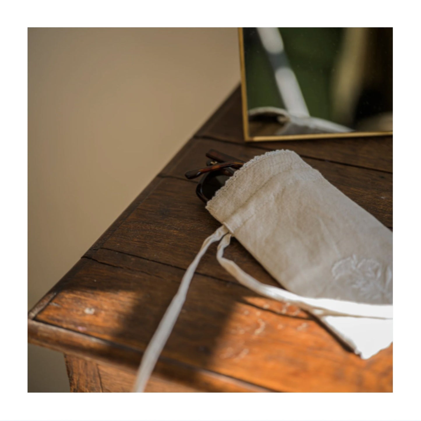 Linen Embroidered Glasses Case