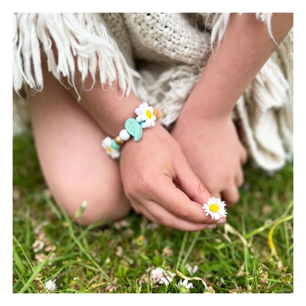 
                  
                    Daisy Chain Bracelet Kit
                  
                