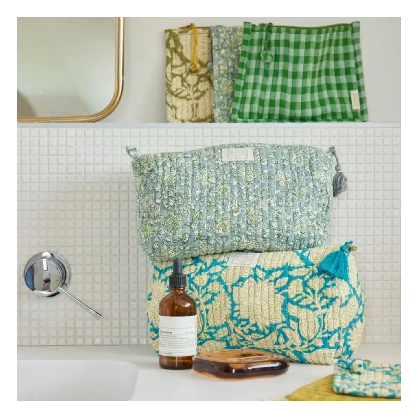 Arushi Blue Green Toiletry Bag