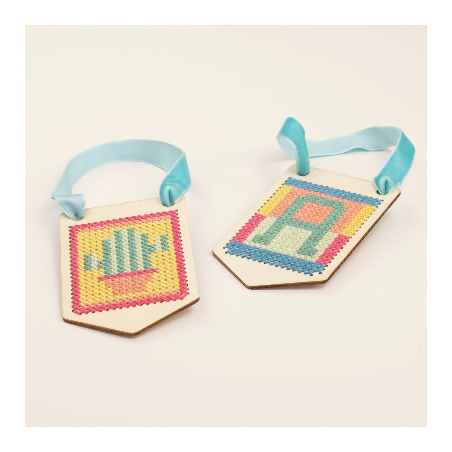 Stitched Banner Decoration Kit