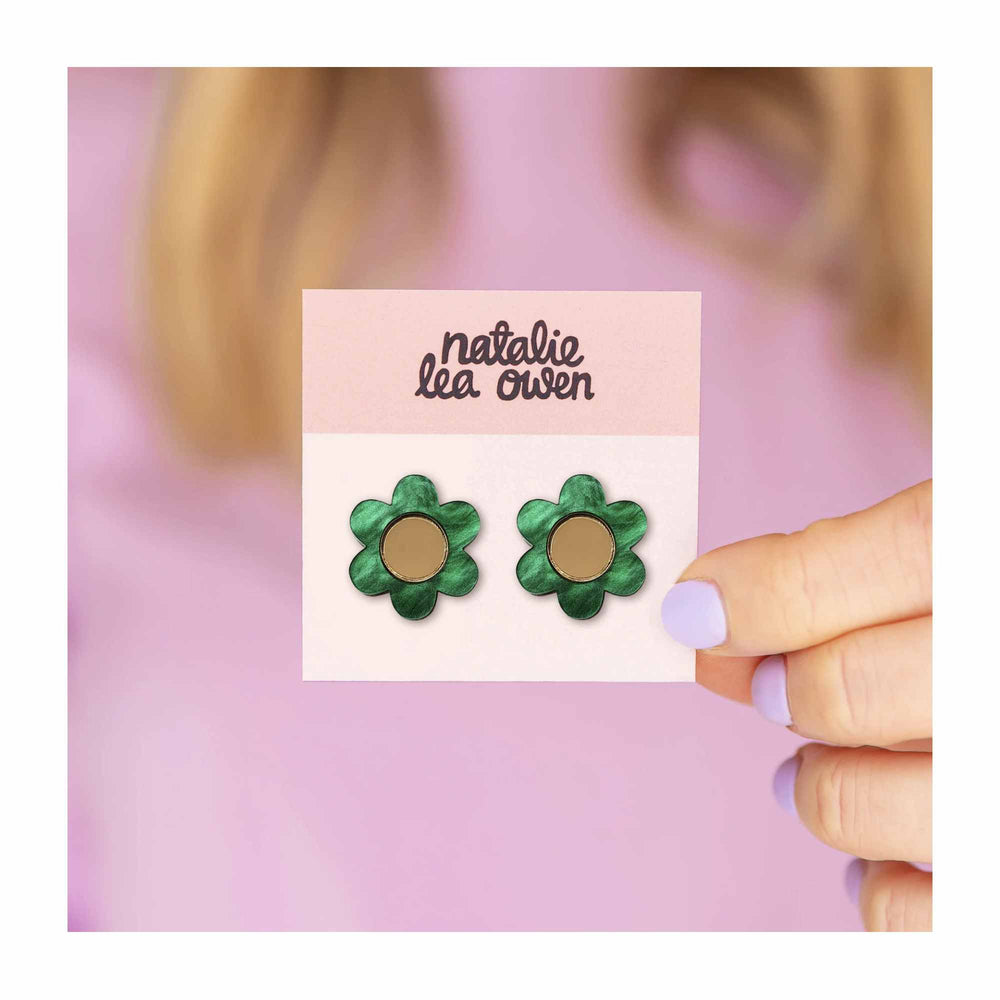 
                  
                    Green Daisy Stud Earrings
                  
                